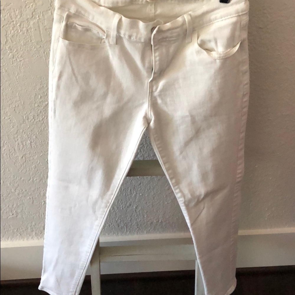 ❌SOLD❌White skinny jeans, Levi’s, size 29